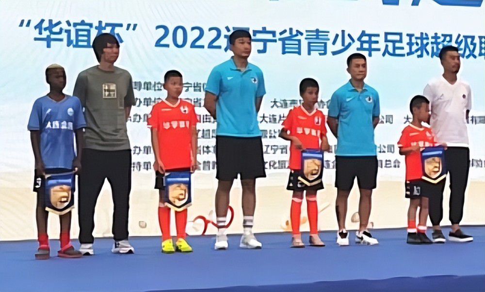 FIFA官方：首届俱乐部世界杯2025年6月15-7月13日举办国际足联理事会今天开会批准首届俱乐部世界杯的各项细节，第一届新版俱乐部世界杯将于2025年6月15日-7月13日在美国举办，共32支球队参加。